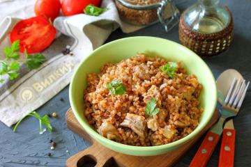 Merchant-style buckwheat with pork in a slow cooker