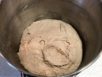 As I ispok his first bread to leaven. Recipe for novice bakers.