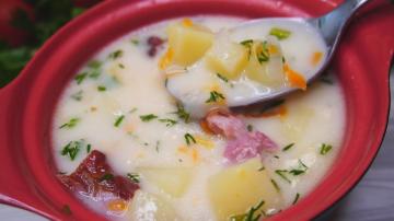Simple soup with cheese smoked products, like his quickness in cooking and taste