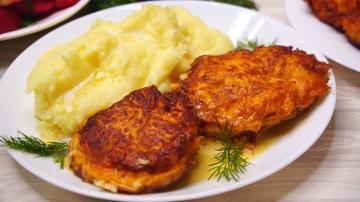 Meat in batter with carrot sauce