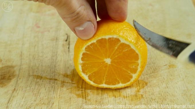 It is best to make an incision over the place where it joins slices of mandarin. 