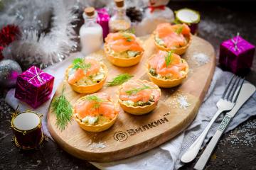 New Year's snack in tartlets