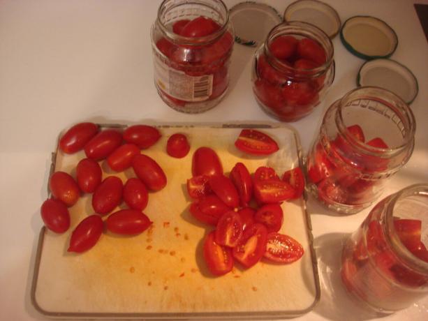 Picture taken by the author (sliced ​​tomatoes)