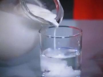 How to quickly and easily determine that the milk dissolved with water (3 proven ways)