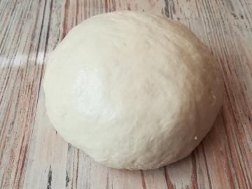 Fast universal dough for pies with kefir, without eggs. Would you like to bake, fry want ...