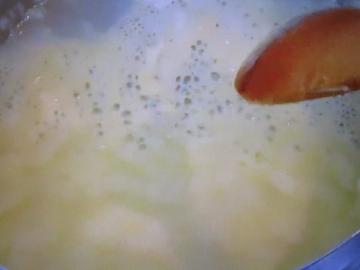 Home condensed milk 30 minutes (nothing but milk and sugar)