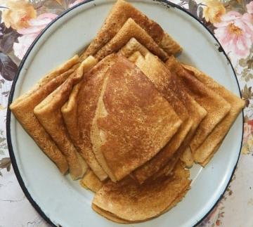 Delicious pancakes with no white flour and sugar!