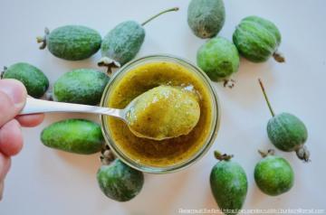 Mom shared her recipe for jam feijoa. She cooks it without cooking