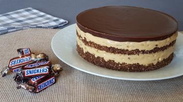 Snickers cake without oven. Children will be delighted