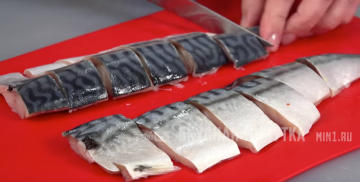 Any fish can be cooked this way, but mackerel tastes best.