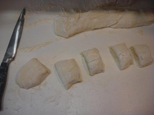 Picture taken by the author (sliced ​​the dough to make a juicy)