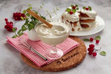 Sour cream cake gelatin