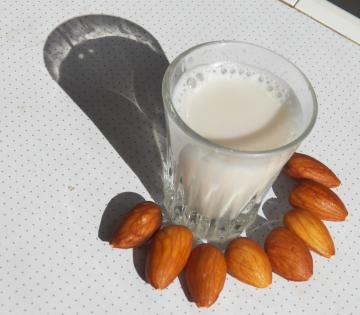 Almond milk and cream, anti-aging skin