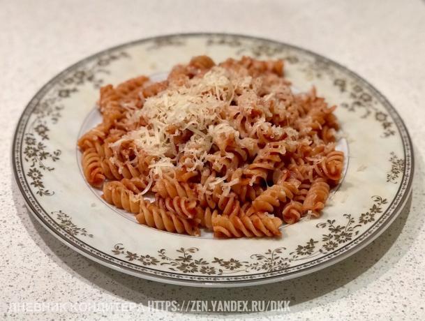 Pasta in a tomato sauce. Quick recipe