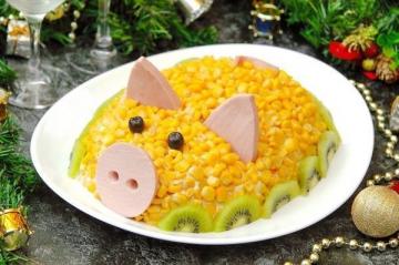 Salads as a "pig" for the New Year
