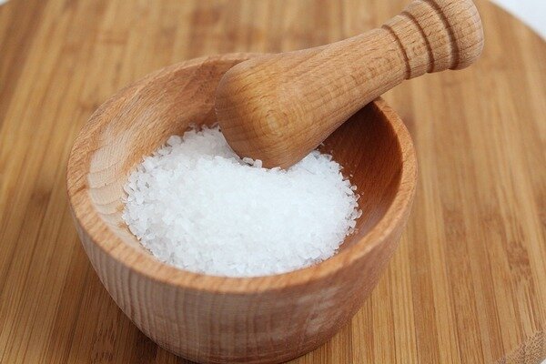 Eating too much salt can lead to health problems. (Photo: Pixabay.com)