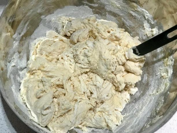 The mixture will turn out quite thick, if the dough is too thick - add a little water.