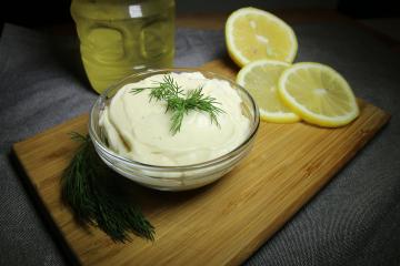 How do I make homemade mayonnaise with lemon. My favorite recipe
