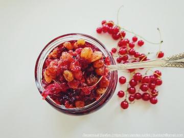 Preserves of red currants and raisins. Recipe from an American Farmer