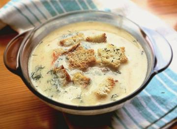 Soup with cheese and smoked chicken: the same recipe, they are looking for all