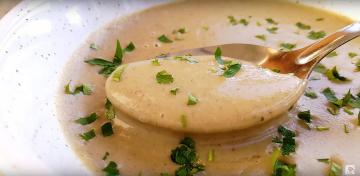 Mushroom soup with a delicate creamy taste. Without cream.