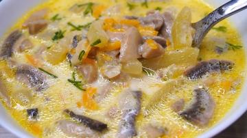 Mushroom Soup with zucchini