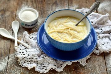 Milk soup with pasta