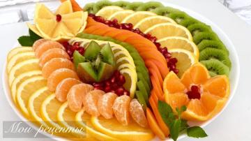 Beautiful fruit slicing always decorate the holiday table