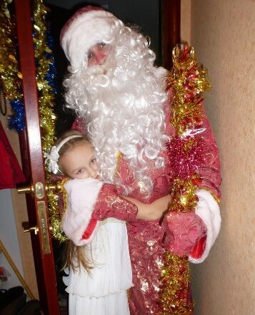 Of course, the children are waiting for most of Santa Claus and Snow Maiden, but you can surprise yourself children.
