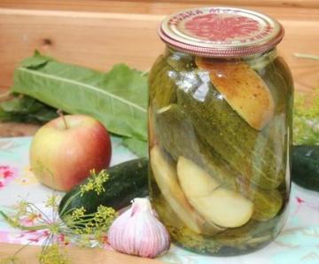 Pickled cucumbers in the winter apples without sterilization