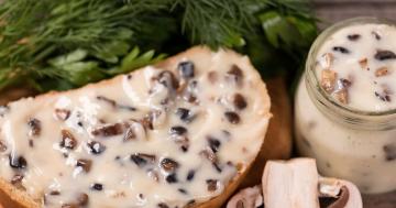 Homemade cheese with mushrooms. I cook constantly !!!