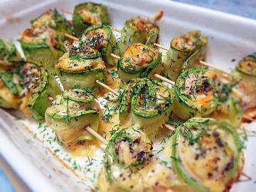 Quick and satisfying snack. Superskie zucchini rolls with chicken!