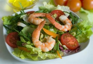Festive shrimp salad. Guests will ask you for the recipe!