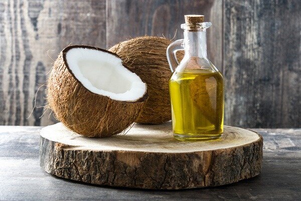 When using coconut oil in cooking, the main thing is not to get too carried away with it (Photo: recepta.pl)