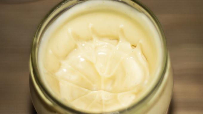 Home-made mayonnaise