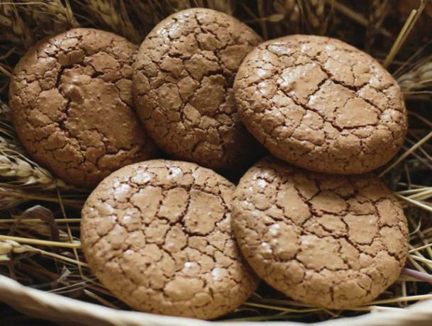 Almond cake on STATE. Photos - Yandex. Images