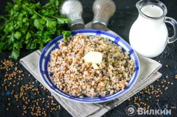 Buckwheat porridge with milk in a slow cooker