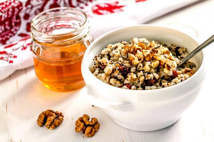 Kutia with honey and nuts