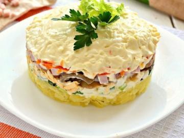 Vechinoy salad with cheese and mushrooms: so delicious that it is impossible to break away!