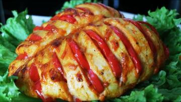 Chicken breast with tomatoes and cheese cream sauce
