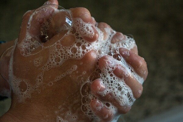 Wash your hands thoroughly before every meal. (Photo: Pixabay.com)