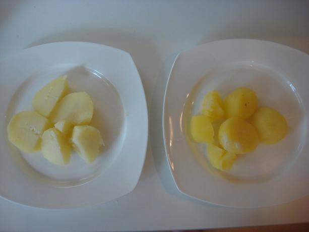 Picture taken by the author (boiled potatoes left from the "Pyaterochka", to the right of the "Magnit")