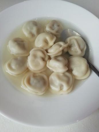 I love to eat dumplings with broth. It lacks only the cream :)