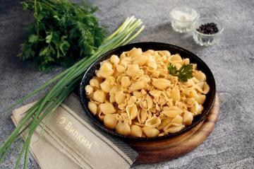 Naval pasta with minced chicken