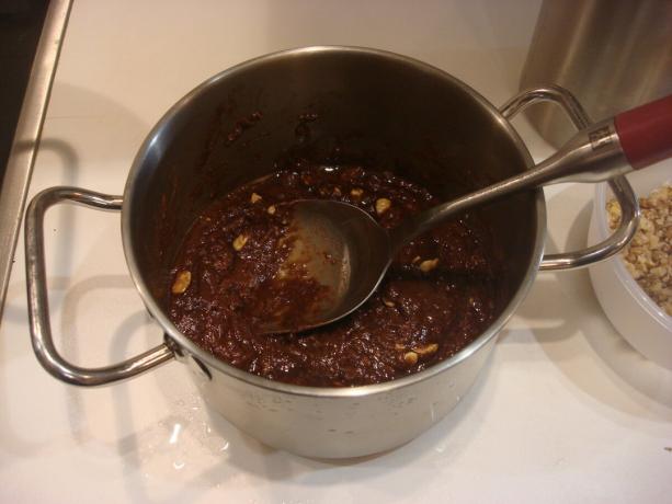 Picture taken by the author (the chocolate has cooled to room temperature)