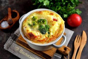Omelet with broccoli in the oven