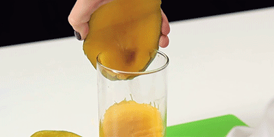 how to clean a mango
