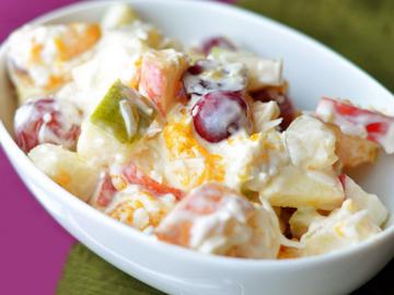 Fruit salad with cottage cheese. Helpful and gentle. Prepare at least every day!