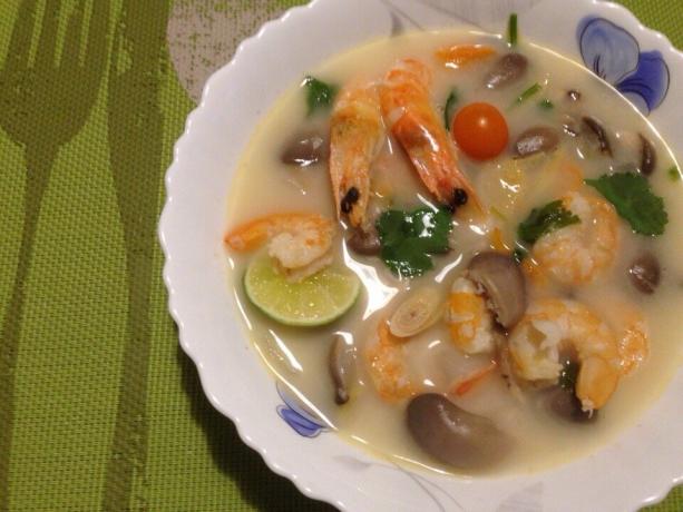 In Thailand, I tried different versions of Tom Yam and they certainly were good. But whether it is possible to repeat the Russian soup with the same taste?