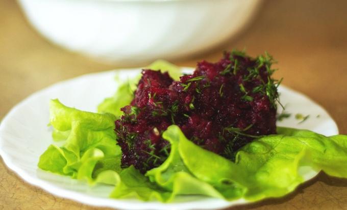 Beetroot salad with eggplant